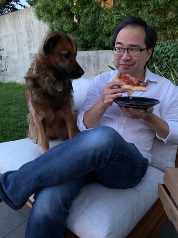 Hana says, "I see you have some pizza. What a coincidence! I, too, am very interested in pizza"