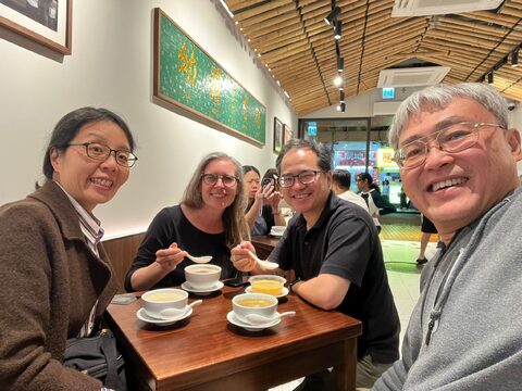 HK dessert with Bill and his girlfriend in Mongkok